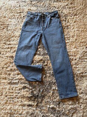 LEVI’S Wedgie Straight Jeans Button Fly Medium Wash Women’s 32